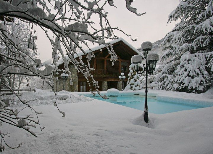 Piscina esterna inverno